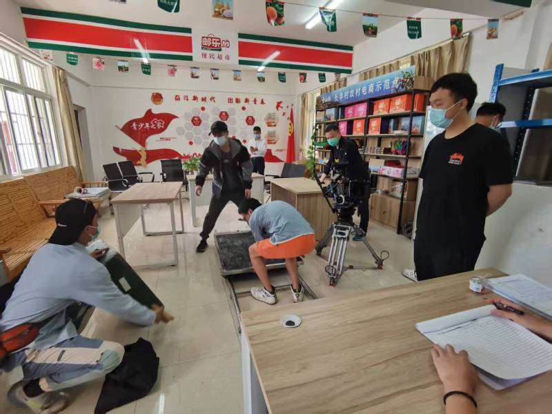 追星女孩心理学分析报告：交城县广告片拍摄公司揭秘饭圈应援式传播逻辑